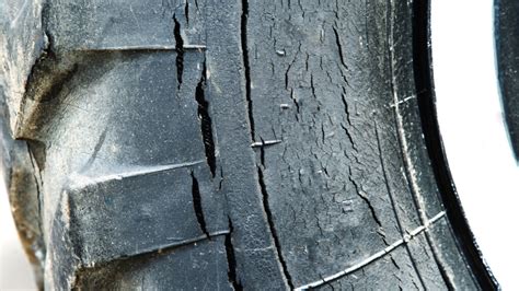 What Causes Cracks in The Tire Sidewall And Should I Be Worried?