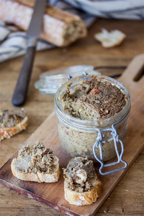 Pâté de campagne aux noisettes vegan aux lentilles et tofu