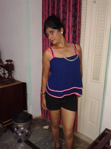 Actress Rekha Sharma Hot Pics Tez Raftaar News