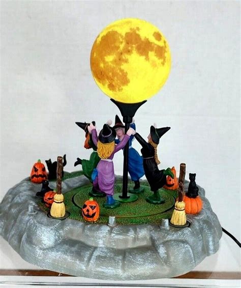 Lemax Spooky Town 24931 2002 Animated Dancing In The Moonlight Table