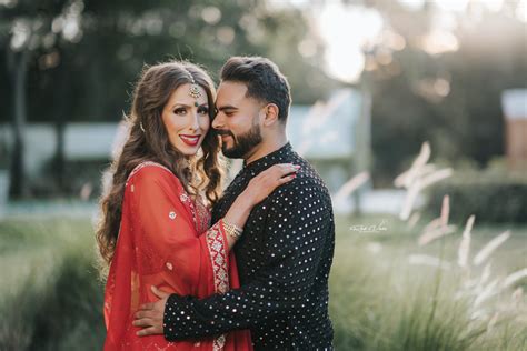 Red Veds Best Pre Wedding Shoot Poses In Saree Check It Now