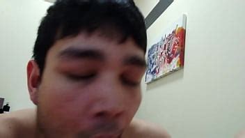 Asiático obtiene semen en la boca después de mamada XVIDEOS