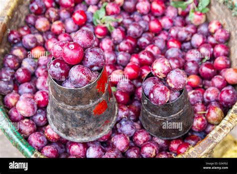 Organic seasonal fruit Berry for sale with old Nepalese measurement ...