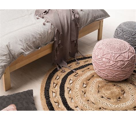 Tapis Rond 140 Cm En Jute Beige Et Noir Goyne Tapis Salon Et Chambre But