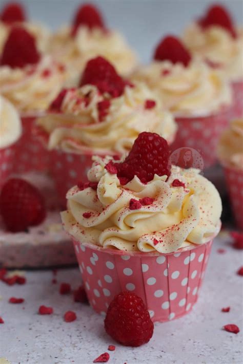 White Chocolate Raspberry Cupcakes Jane S Patisserie