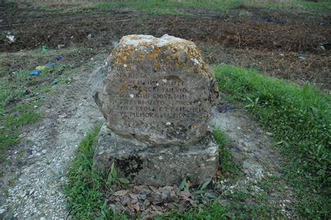 Cippo Alle Vittime Della Strage Di Laiano Pietre Della Memoria