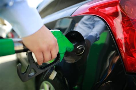 P Nurie De Carburants Il Remplit Des Jerricans Et Revend Son Essence