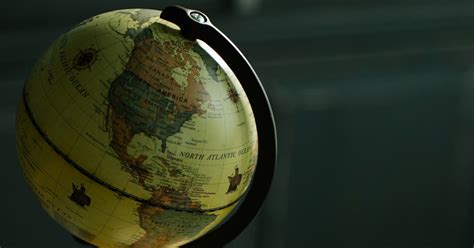 O Brasil E Um Pais Populoso Mais Pouco Povoado Explique