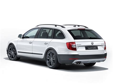 2014 Skoda Superb Combi Outdoor Stationwagon Wallpapers Hd