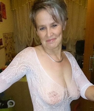 Mature Photography Braless Cleavage Street Xxx Porn