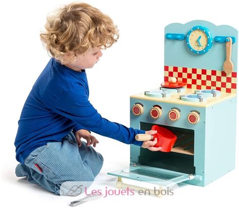 La Cuisini Re Et Four Bleu Le Toy Van Tv Cuisine En Bois Pour Enfant