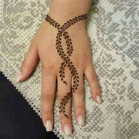 Top 15 Stylish Finger Mehandi Designs With Images