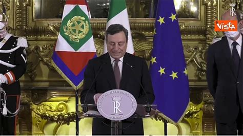 Draghi Legge La Lista Dei Ministri Youtube