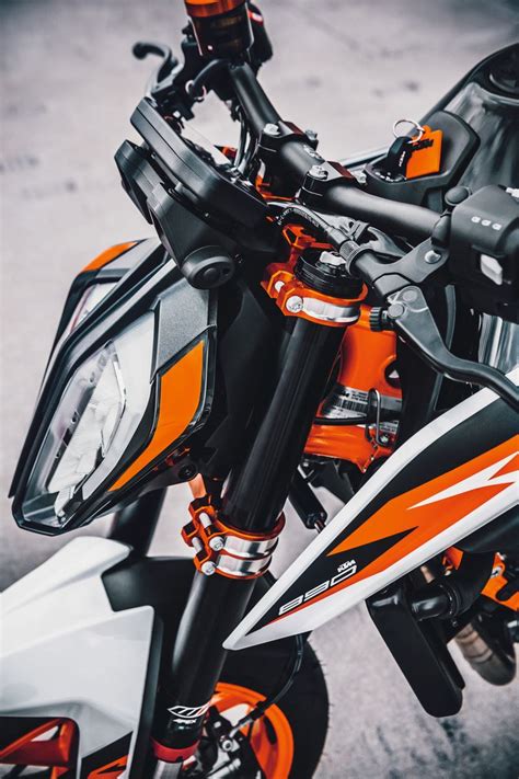 KTM 890 DUKE R más y mejor Revista de coches