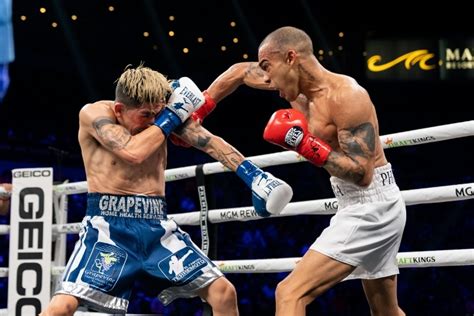 Photos Leo Santa Cruz Returns Boxes Past Keenan Carbajal Over Ten