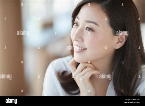 Japanese Woman Stylish Cafe Stock Photo Alamy