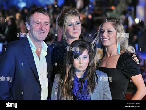 Phil tufnell wife dawn tufnell hi-res stock photography and images - Alamy