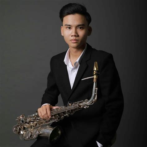 Stream Ky Phong Sax Music Listen To Songs Albums Playlists For Free