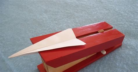 Handmade Pretties: Etsy Favorites: Paper Airplane Launcher