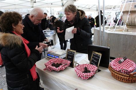 Dr Me March Aux Truffes De Saint Paul Trois Ch Teaux Une R Putation