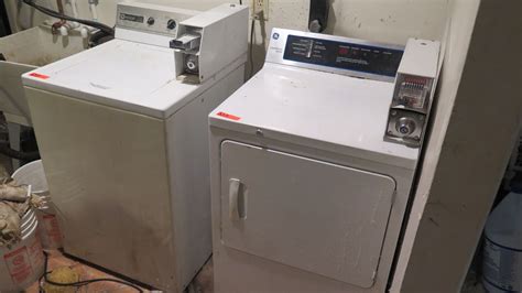 Coin Operated Maytag Washer and GE Dryer - Oahu Auctions