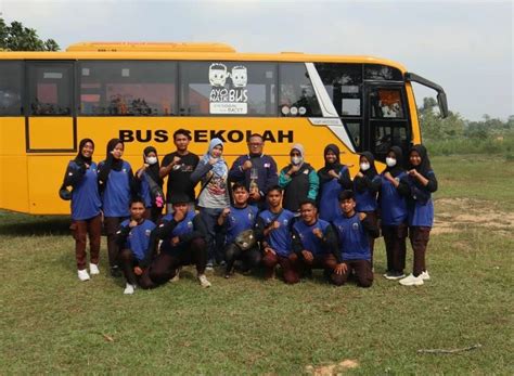 Foto Pelepasan Kontingen Cabang Tebo Peserta Pertikawan Regional