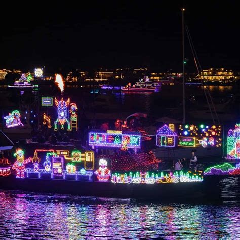 Harbor Boat Parade on The Lazy Day - TripShock!