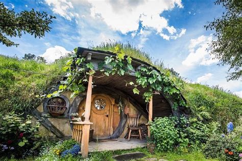 Hobbiton Movie Set And Waitomo Glowworm Caves Guided Day Trip From Auckland