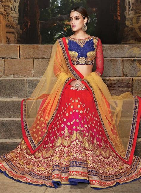 10 Trendy Full Sleeve Lehenga Cholis For Autumnwinter Brides Indias