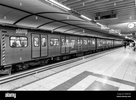 Atenas GR 27 Nov 2021 Dentro Del Metro De Atenas El Metro De