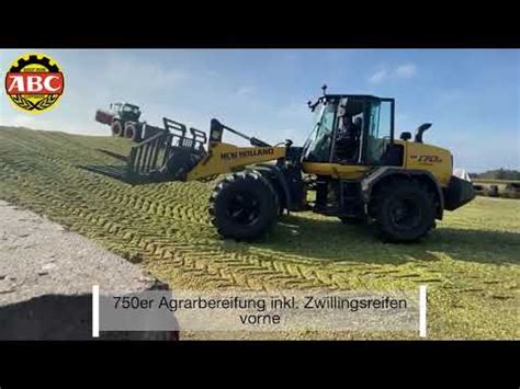 New Holland W170 In Maissilage YouTube