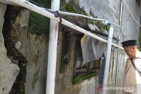 Puluhan Rumah Di Sukabumi Rusak Akibat Terdampak Pergerakan Tanah