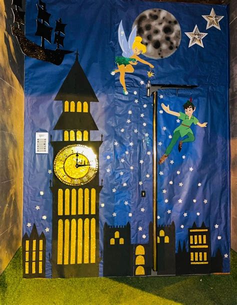 Decoración puerta Disney Classroom Classroom Themes Peter Pan