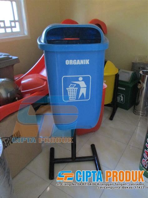 Pabrikasi Fiber Cipta Produk Tong Sampah Fiber Oval