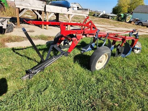 3 Bottom Plow Live And Online Auctions On