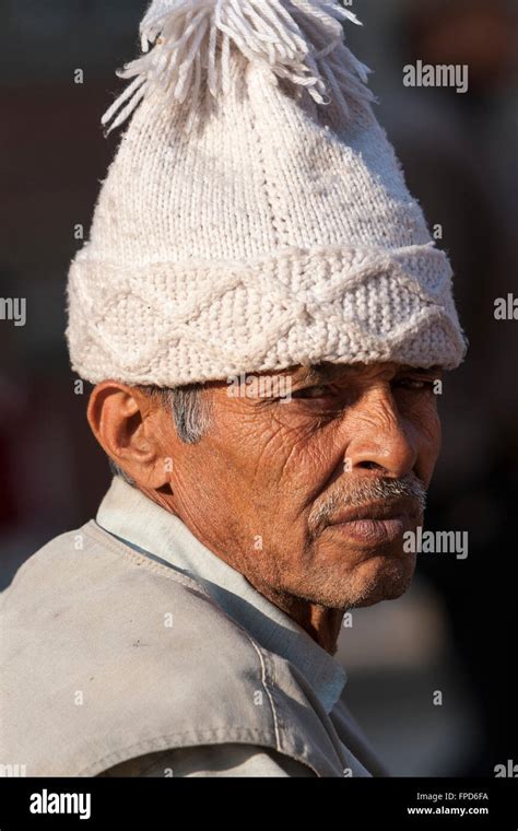 Nepali Hat Hi Res Stock Photography And Images Alamy