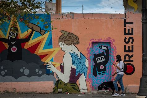 La Ciudad De Las Diosas Ruta Feminista Por El Arte Urbano De Valencia