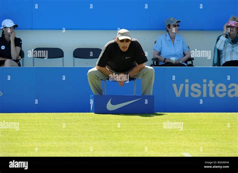 Line Judge High Resolution Stock Photography And Images Alamy