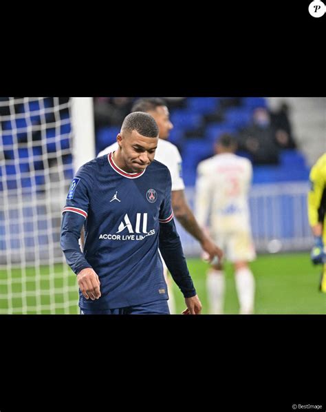 Kylian Mbappé menacé de mort sa fresque à Bondy vandalisée une