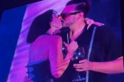 Susana Zabaleta le dedica romántica canción a Ricardo Pérez