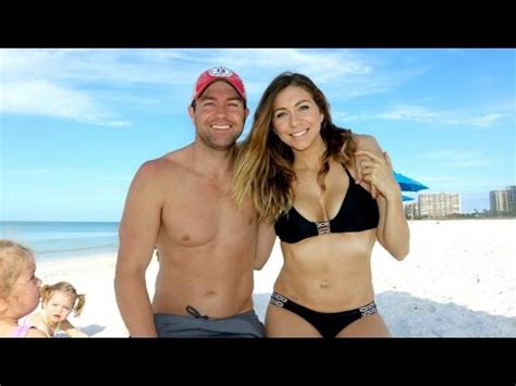 7 Hot Sexy Bec Kinderman Bikini Pics