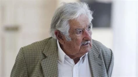 El expresidente de Uruguay José Mujica reveló que tiene un tumor en el