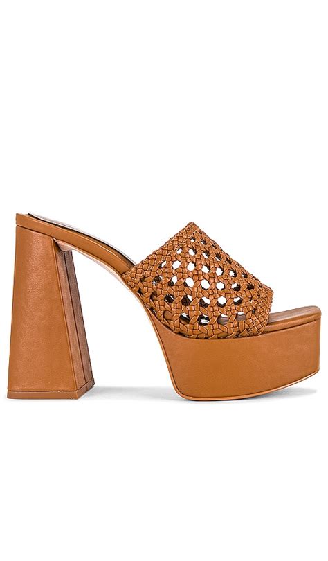 Jlo Jennifer Lopez X Revolve Lynda Mule In Chai Revolve