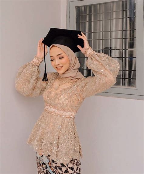 Model Baju Kebaya Wisuda Berhijab Homecare