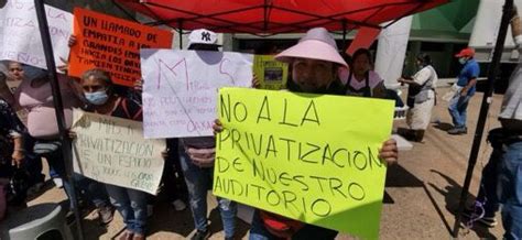 Protestan Comerciantes En Inmediaciones Del Auditorio Guelaguetza