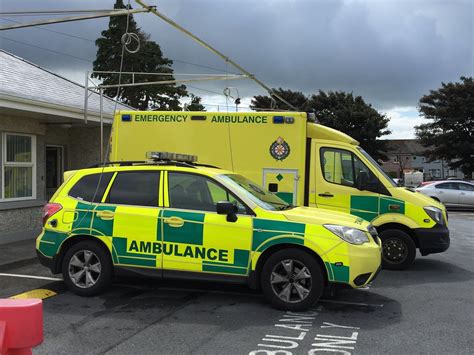 Hse National Ambulance Service Subaru Rapid Response V Flickr