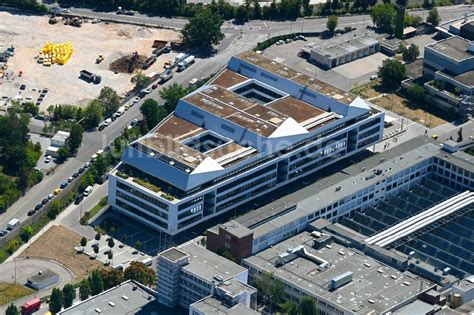 Stuttgart Aus Der Vogelperspektive Geb Ude Auf Dem Firmengel Nde Der