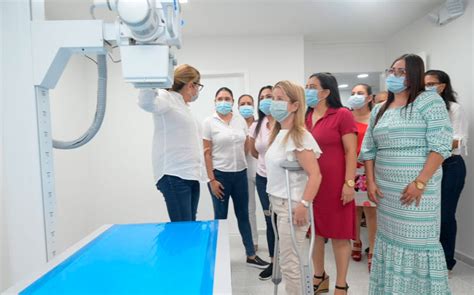 Gobernadora del Atlántico entregó nueva sala de rayos X y dotación en