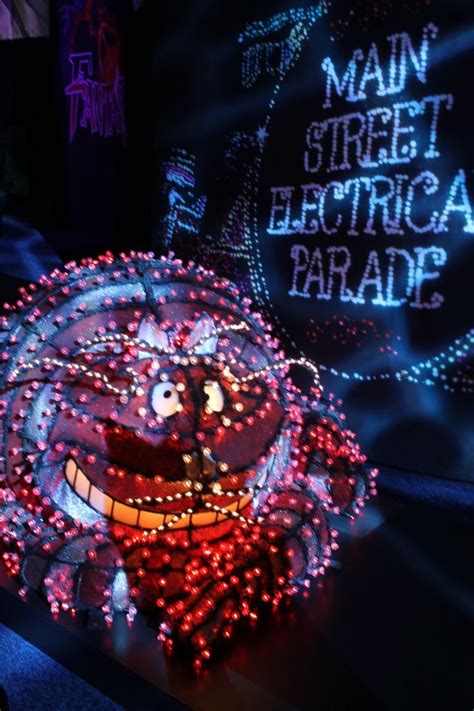 Alice In Wonderland S Cheshire Cat Float From The Main Street