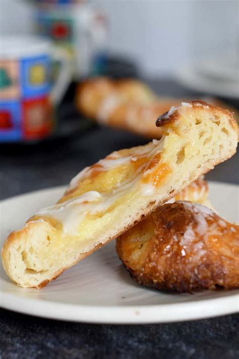 Glazed Cheese Danish Baking Sense®